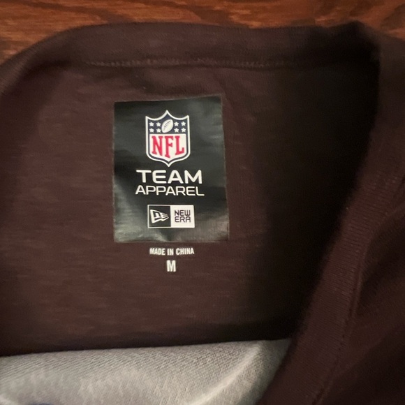 NFL TEAM APPAREL Women’s Brown’s Shirt Size Medium - Picture 4 of 5
